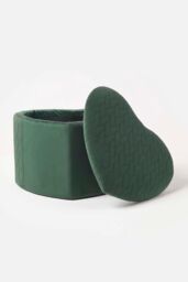 Homescapes Arundel Heart-Shaped Velvet Footstool with Storage in Emerald - thumbnail 3