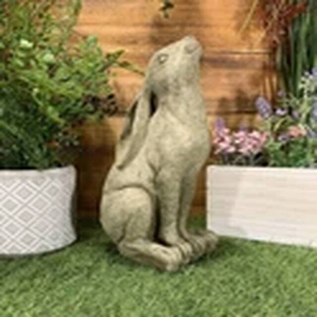 EONLION GARDEN MOON GAZING HARE ORNAMENT in Stone - image 1