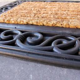 Kukoon Front Door Mat Ornate Iron Style Rubber Dirt Catching Rug in Black - Size: 45 cm x 75 cm - thumbnail 2