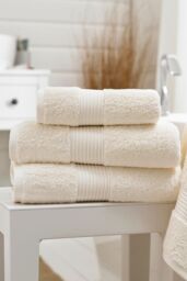 Deyongs Bliss Pima Supersoft Fluffy Cotton 650gsm Towels in Cream - thumbnail 1