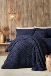 Fusion 'Geo Fleece' Fleece & Sherpa Filled Cushion in Navy - Size: 43 cm x 43 cm - thumbnail 2