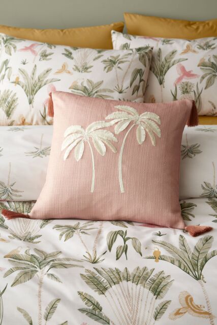 Catherine Lansfield 'Paradiso Tufted Palm' Cushion in Pink - Size: 45 cm x 45 cm - image 1