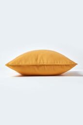Homescapes Cotton Plain Cushion Cover in Mustard - Size: 45 cm x 45 cm - thumbnail 2