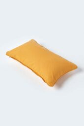 Homescapes Cotton Plain Cushion Cover in Mustard - Size: 45 cm x 45 cm - thumbnail 3