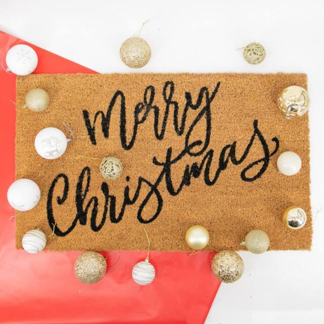 Artsy Mats Scribbly Merry Christmas Doormat in Brown - Size: 45 cm x 75 cm