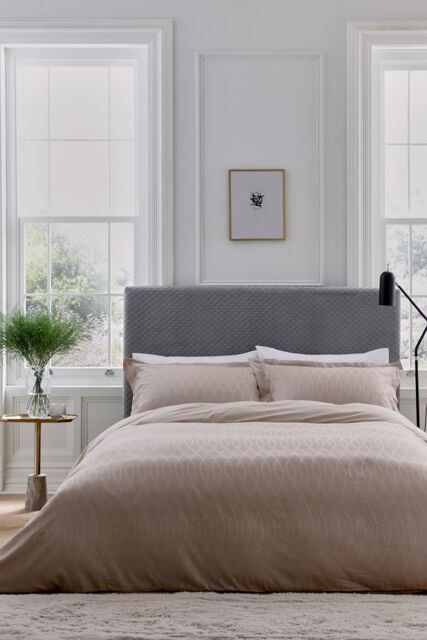 1951 'Ravello' Luxury 250 Thread Count Cotton Duvet Cover Set in Light Brown - Size: King - image 1