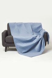 Homescapes Diamond Quilted Velvet Throw in Blue - Size: 150 cm x 200 cm - thumbnail 1