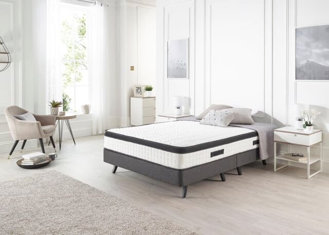 Somnior Siesta Stretch Pillowtop Pocket Mattress with Reflex Foam for Back Support in White - Size: Single - image 1