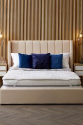 Snuggledown Luxurious Hotel Temperature Control Mattress Topper in White - Size: Single