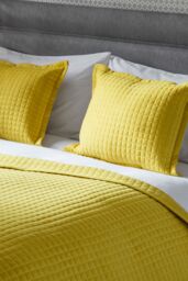 Belledorm Crompton Throw 150cm X 200cm in Yellow - Size: 150 cm x 200 cm - thumbnail 2