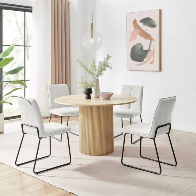 FurnitureboxUK Penrose Oak Effect Round Dining Table & 4 Halleyy Chairs in Cream - image 1