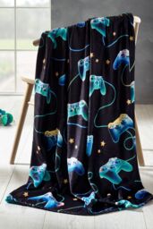 Catherine Lansfield 'Gamer' Cosy Fleece Blanket Throw in Black - Size: 130 cm x 170 cm