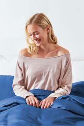 Panda London 100% Bamboo Bedding Fitted Sheet in Navy - Size: King - thumbnail 3