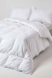 Homescapes Duck Feather & Down All Seasons Duvet in White - Size: Double - thumbnail 1