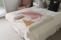 Benjamin Tate Design minimal line drawing of womans face Designer Blanket in Natural - Size: 120 cm x 150 cm - thumbnail 4