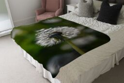Benjamin Tate Design fluffy flower Designer Blanket in Natural - Size: 120 cm x 150 cm - thumbnail 4
