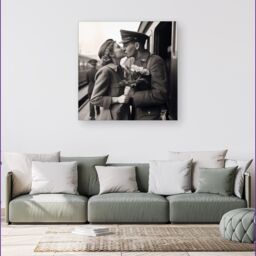 Warren Reed - Designer A Kiss Goodbye Canvas in Black - Size: w40 inch x h40 inch - thumbnail 1