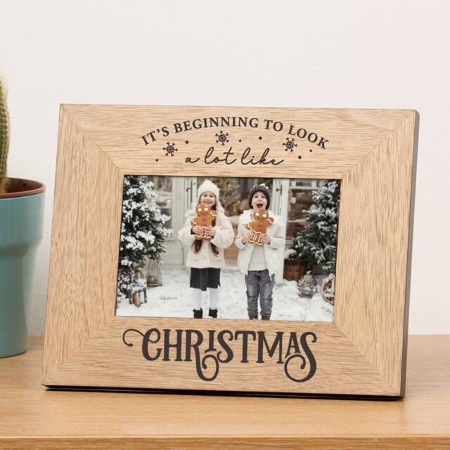 Uniqueful Personalised Its Beginning Wood 7x5 Picture Frame Christmas Gift in Brown - image 1