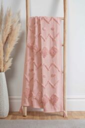 Rapport Home Juniper Cotton Tufted Patterned Throw in Dusty Pink - Size: 50 cm x 50 cm