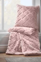 Catherine Lansfield 'Cosy Diamond' Blanket Throw in Pink - Size: 130 cm x 170 cm - thumbnail 2