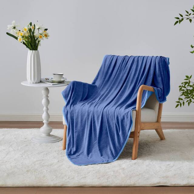GAVENO CAVAILIA Cooling Blanket in Blue - Size: 200 cm x 240 cm - image 1