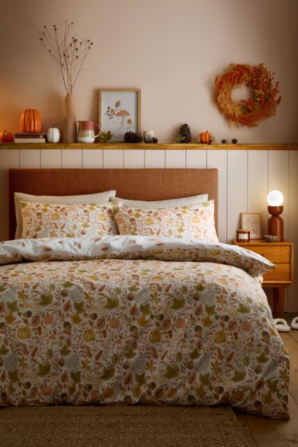 Dreams & Drapes 'Autumn Foliage' Autumnal Watercolour Print Duvet Cover Set in Natural - Size: Super King - image 1