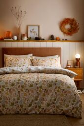 Dreams & Drapes 'Autumn Foliage' Autumnal Watercolour Print Duvet Cover Set in Natural - Size: Super King - thumbnail 1