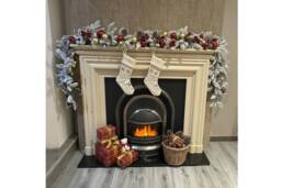 Outdoor Living 270cm Premium Mixed branch pre-lit Snow Christmas Garland in White - thumbnail 5