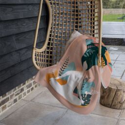 Benjamin Tate Design mindfulness, meditation & yoga Woman Designer Blanket in Natural - Size: 120 cm x 150 cm - thumbnail 3