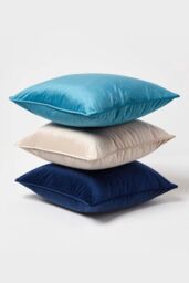 Homescapes Filled Velvet Cushion with Piped Edge 46 x 46 cm in Cream - thumbnail 6