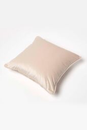 Homescapes Filled Velvet Cushion with Piped Edge 46 x 46 cm in Cream - thumbnail 5
