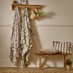 Wylder Nature Hazel Woven Throw in Beige - Size: 130 cm x 180 cm - thumbnail 7
