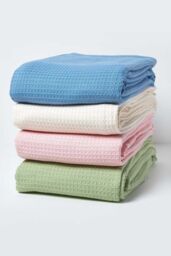 Homescapes Cotton Waffle Blanket Throw - Soft, Breathable & Skin-Friendly in Green - Size: 250 cm x 230 cm - thumbnail 6