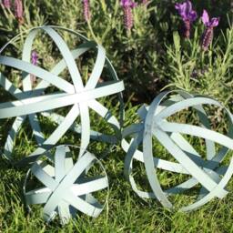Melody Maison Set Of 3 Antique Sage Green Decorative Garden Spheres in Light Green - thumbnail 6