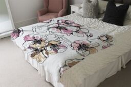 Benjamin Tate Design Flower Illustration Blanket in Natural - Size: 120 cm x 150 cm - thumbnail 3
