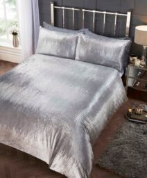 Rapport Home Tiffany Duvet Cover Set with Pillowcase in Silver - Size: Single