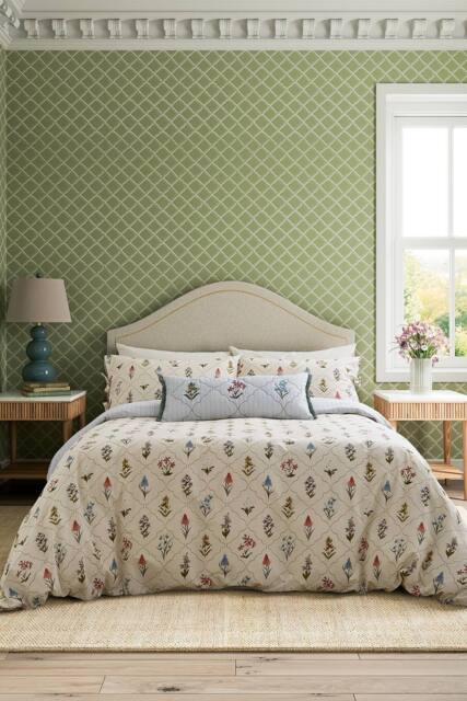 Sanderson 'Spring Meadow' Cotton Duvet Cover Set in Cream - Size: King - image 1