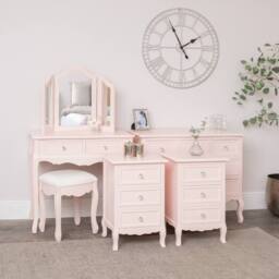 Melody Maison Large 6 Drawer Chest Of Drawers, Dressing Table Set & Pair Of Bedside Tables - Sophia Pink Range in Pale Pink - thumbnail 2