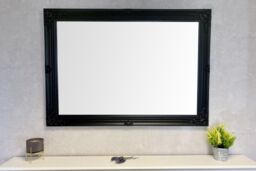 Downton Interiors Antique Style Extra Large Black Wood Frame Wall Mirror 106cm x 75cm - Size: XL - thumbnail 2
