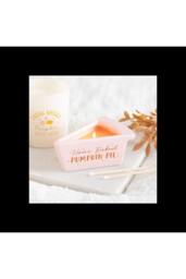 KDMD Home Baked Pumpkin Pie Ceramic Candle with Pie Dish in Baby Pink