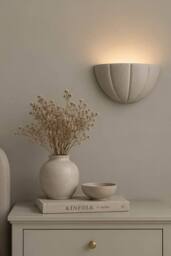 ValueLights Leonardo Scallop Curve Ceramic Flush Wall Sconce Light with Bulb in Pale Grey - thumbnail 2
