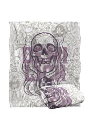Hasbro Dungeons & Dragons Retro Demilich Blanket 152 x 127 cm in White - thumbnail 2