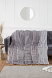 Rapport Home Ribbed Mink Faux Fur Blanket Throw in Silver - Size: 150 cm × 200 cm