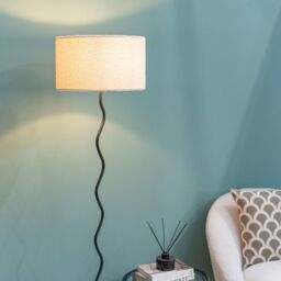 ValueLights Wiggle Black Metal Floor Lamp With Boucle Lampshade - thumbnail 5
