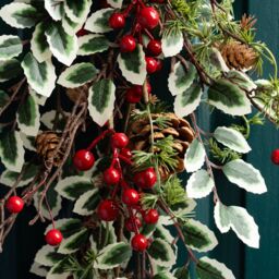 Scottish Everlastings Ltd 70cm Variegated Leaf & Berry Teardrop Wreath (Swag) in Green - thumbnail 3