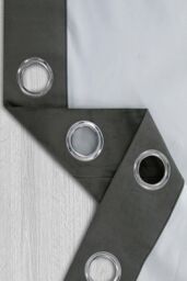 Homescapes Thermal 100% Blackout Velvet Curtains in Grey - Size: 117 cm width x 137 cm drop - thumbnail 4