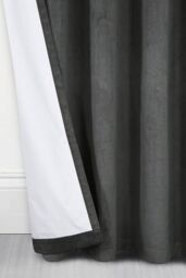Homescapes Thermal 100% Blackout Velvet Curtains in Grey - Size: 117 cm width x 137 cm drop - thumbnail 3