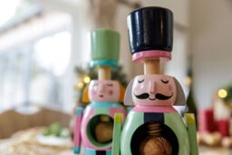 KitchenCraft The Nutcracker Collection Wooden Male Nutcracker in Black - thumbnail 3