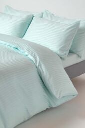 Homescapes Egyptian Cotton Satin Stripe Flat Sheet 330 Thread Count in Blue - Size: Double Flat - thumbnail 3
