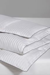 BHS 5 Star Hotel Collection 10.5 Tog White Goose Down Duvet - Size: Super King - thumbnail 4
